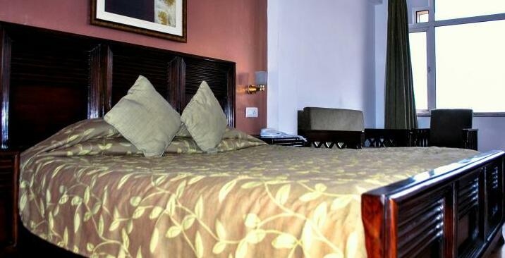 Hotel Baljees Regency - Photo4