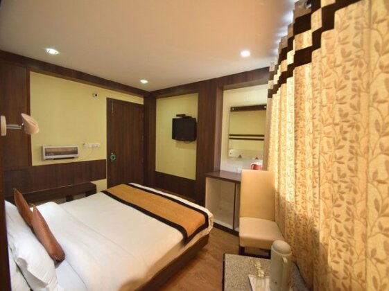 OYO 11470 Hotel Bridge View - Photo3