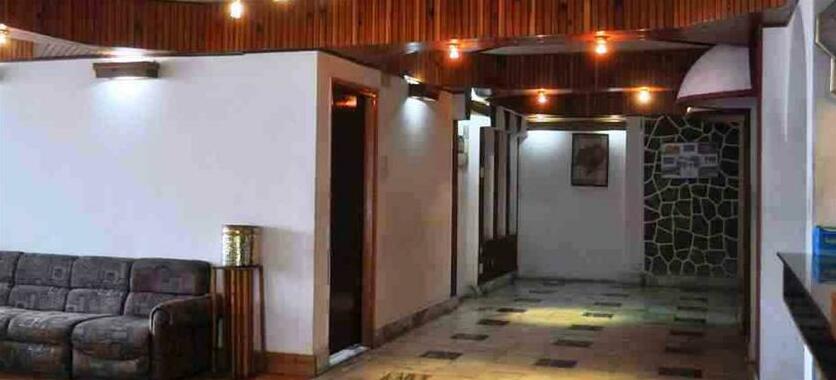 OYO 12061 Hotel Pine View - Photo4