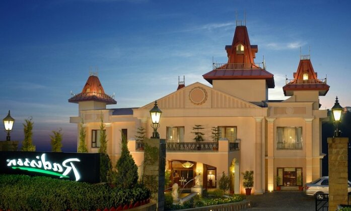 Radisson Hotel Shimla - Photo2
