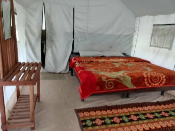 Sadhupul camps - Photo2