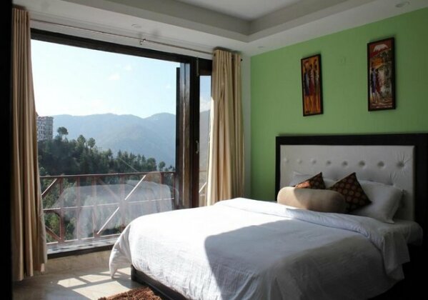 Silver Pine Apartments - Photo2