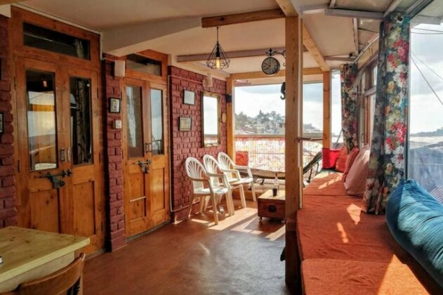 The 360deg Panaromic Loft on Mall Road - Photo3