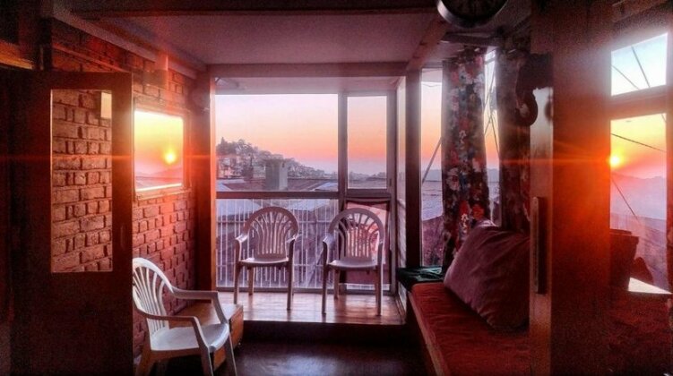 The 360deg Panaromic Loft on Mall Road - Photo4