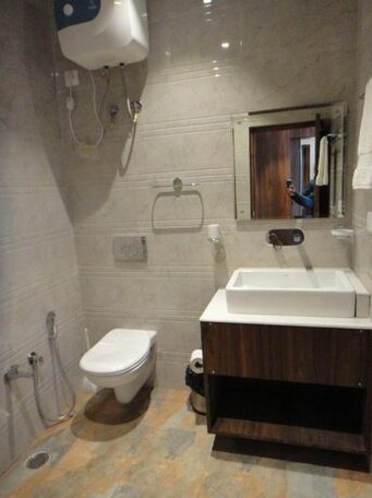 The Hill Crest Inn - Photo3
