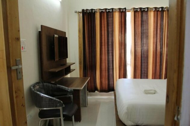 The Pine Residency - Photo3