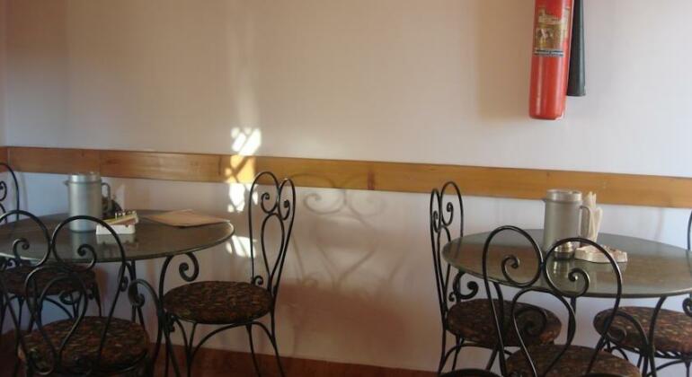The Royale Oaks Hotel - Photo3