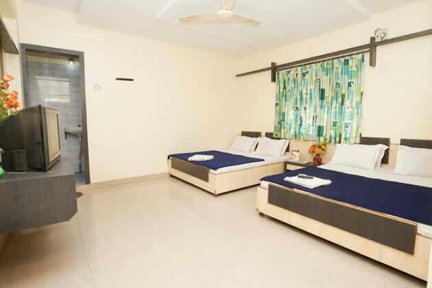 Hotel Dwarka Shirdi - Photo3