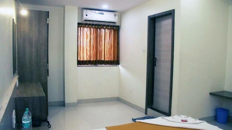 Hotel Kalpadeep Inn - Photo4