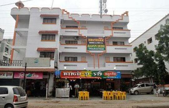 Hotel Kaustubh - Photo4