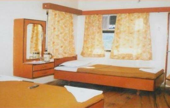 Hotel Raj Shirdi - Photo5