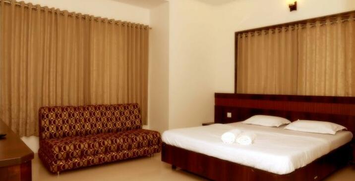 Hotel Sai Ramanand - Photo2