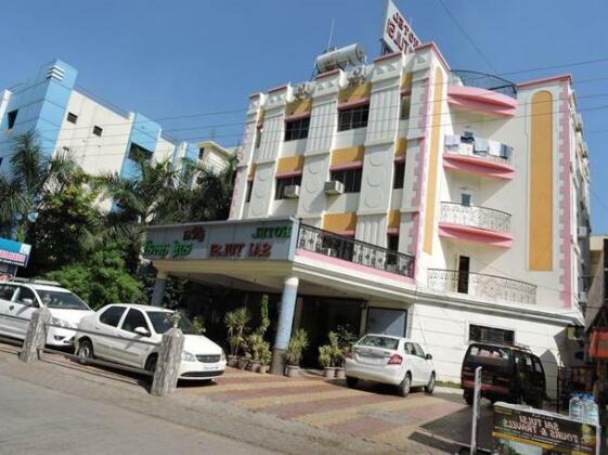 Hotel Sai Tulsi - Photo2