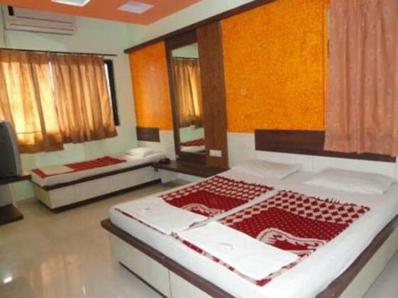 Hotel Saikrupa Shirdi - Photo4