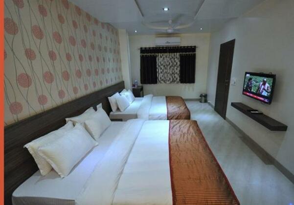 Hotel Shri Sai Manish - Photo3