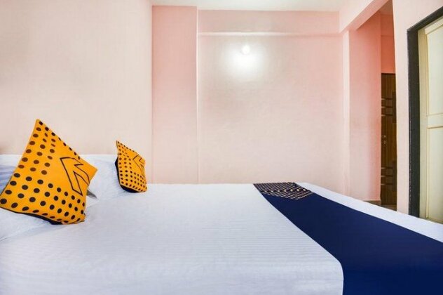 SPOT ON 66077 Hotel Radhika Restaurant & Lodging - Photo2