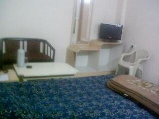 Anuj Palace - Photo2