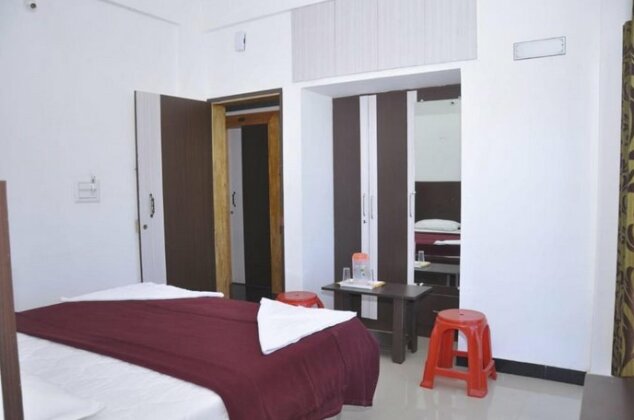 Sreematha Lodge - Photo4