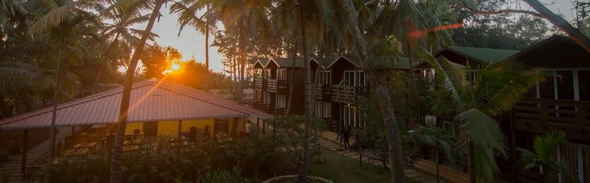 Vinnca Woodvillas Beachfront Resort - Photo2