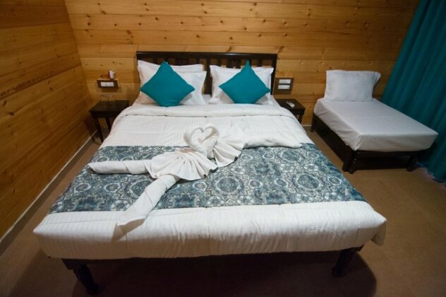Vinnca Woodvillas Beachfront Resort - Photo4