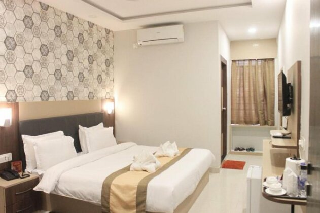 Hotel Saayein Residency - Photo2