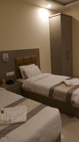 Hotel Saayein Residency - Photo3