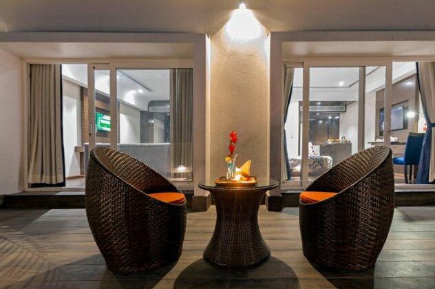 Hotel Saffron Crest - Photo3