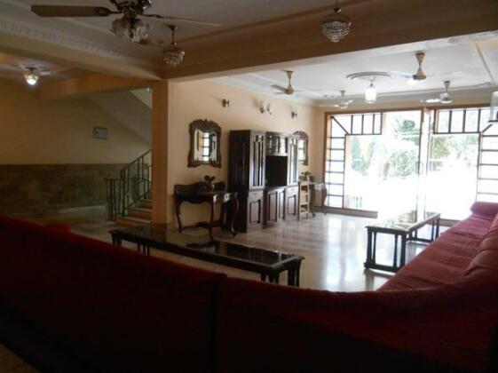 Hotel Tourist Inn - Photo3