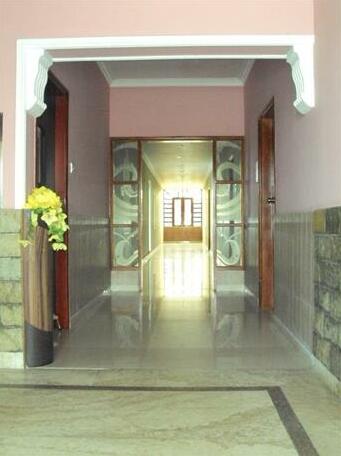 Hotel Tourist Inn - Photo4