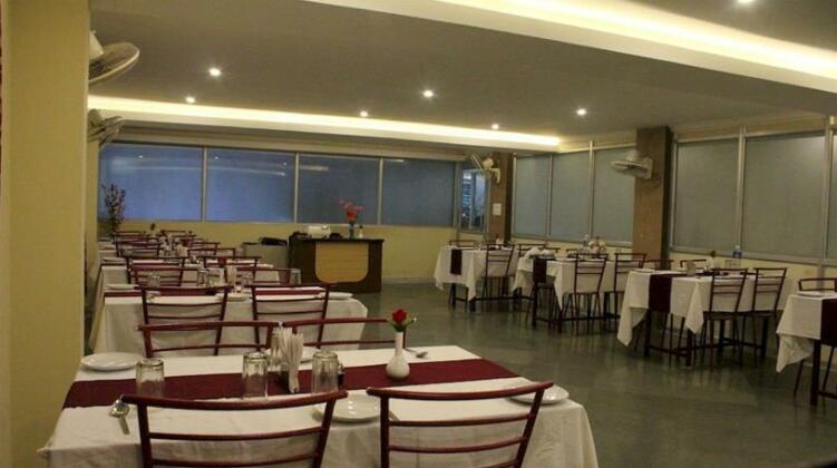 Hotel Vinayak Inn Siliguri - Photo5