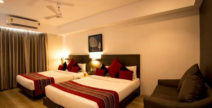 Mount Milestone Hotel and Banquets - Photo4