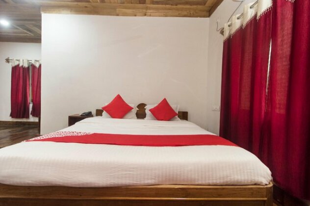 OYO 13754 Brindawan Hotel and Resorts - Photo4