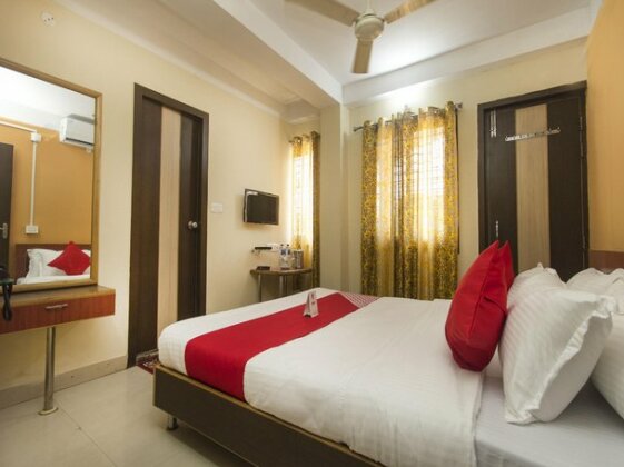 OYO 14200 Hotel Oasis - Photo2