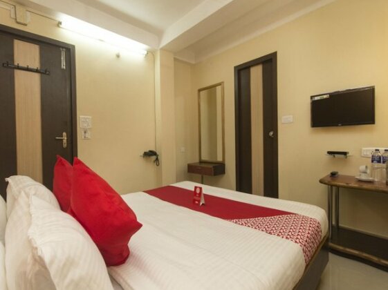 OYO 14200 Hotel Oasis - Photo3