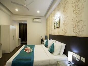 OYO Rooms Near Cosmos Mall - Photo2
