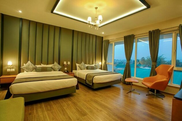 The Four Vedas Hotel & Resort - Photo2