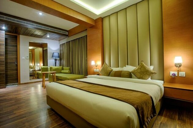 The Four Vedas Hotel & Resort - Photo3