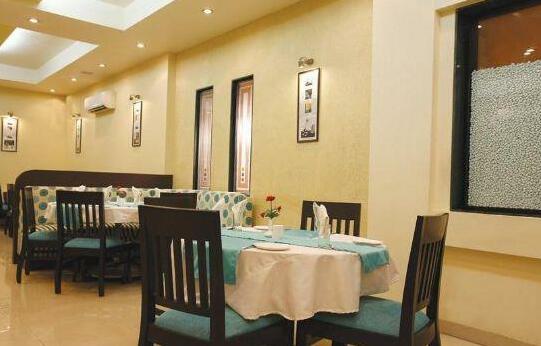 Hotel Le Royal Silvassa - Photo4