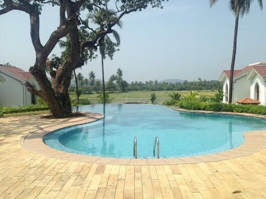 Pool facing Furnished Apartment Siolim - Photo2