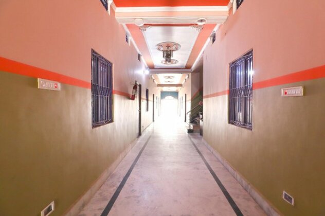 SPOT ON 66549 Deepak Marriage Hall Awasiya Hotel - Photo3