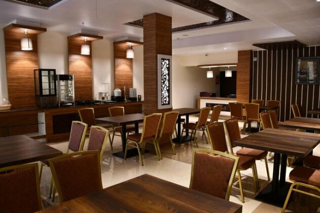 Mayur Hotel & Resort - Photo4