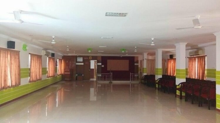 Reva Plaza - Photo2