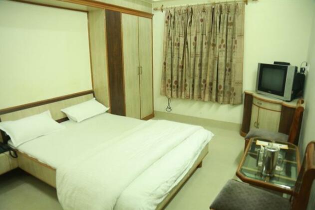 Hotel Raj Sheronz - Photo2