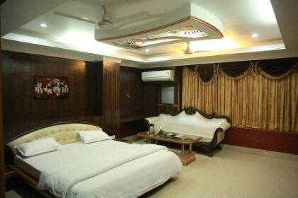 Hotel Raj Sheronz