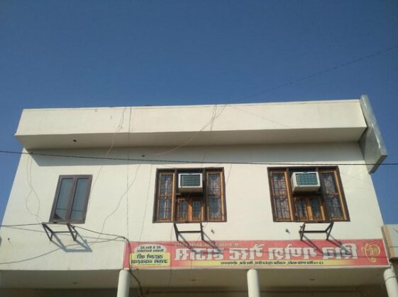 Photo 2