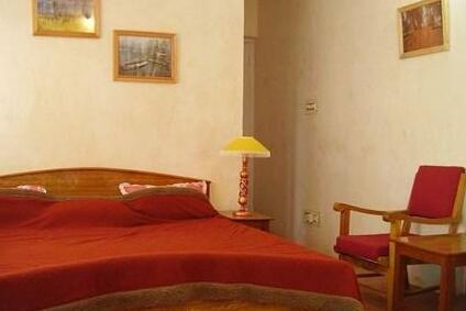 Blooming Dale Hotel - Photo2