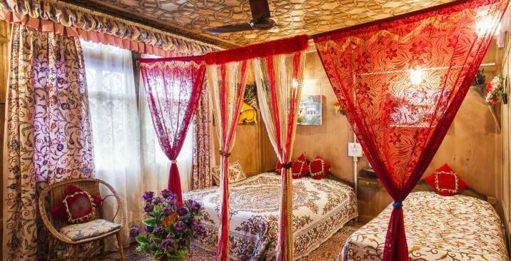 Dilshad Group of Houseboats - Photo3
