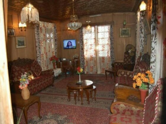 Photo 4