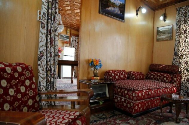 Holiday Inn Group of Houseboat - Photo2