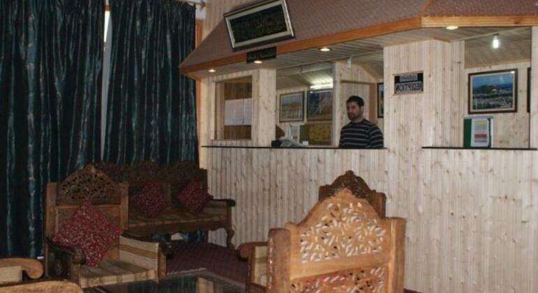 Hotel Akbar Inn - Photo4